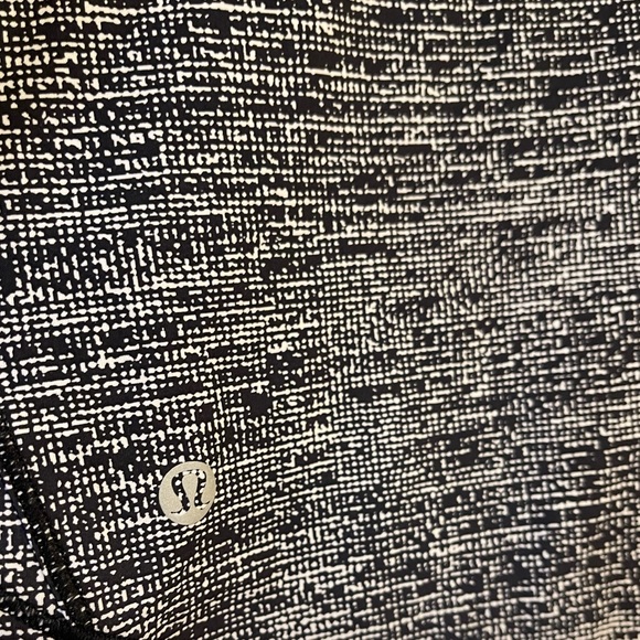 Lululemon Sculpt Tanktop - Picture 2 of 4